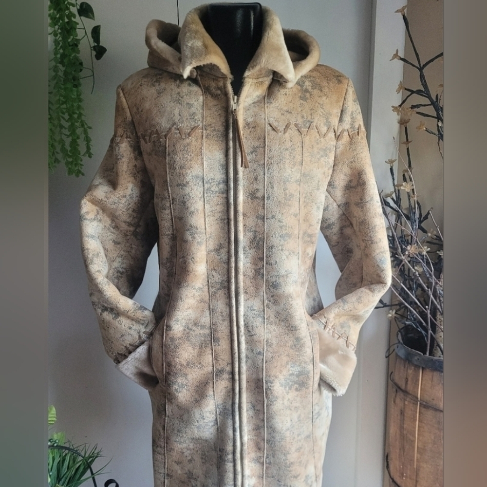 Women's Hooded Shearling-Style Zip Coat in Beige
